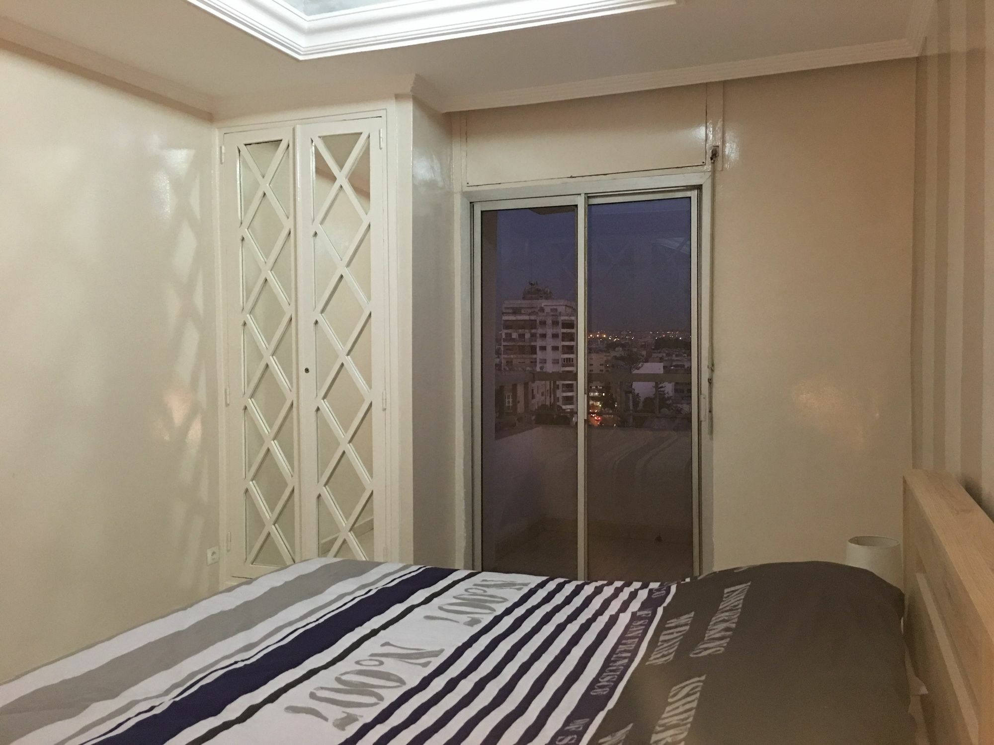 Luxurious 2 Mars * Casablanca